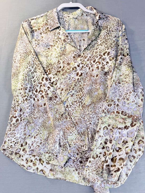 Mystree Tops - Mystree Multi-Tonal Abstract Leopard Print Collared Button-Up Blouse Size Medium